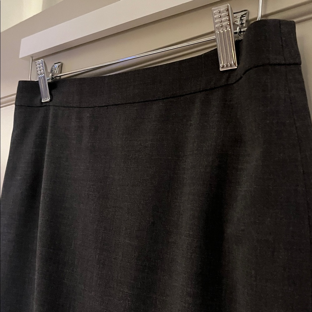 NWOT J.Crew | No. 2 Pencil skirt in Italian stretch wool | Heather Coal | Size 2 - Picture 7 of 15